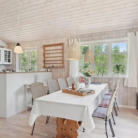 Tia - 1-4km From The Sea By Interhome *